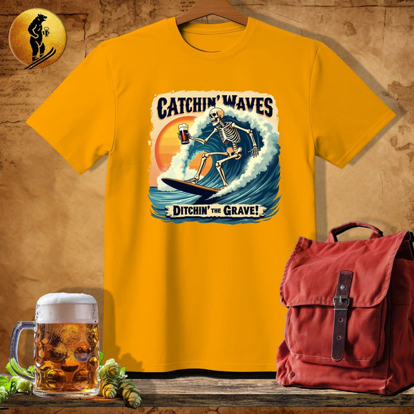 MyDesigns Physical Item Gold / S Catchin' Waves T-Shirt